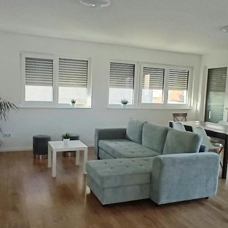 Neubau Appartement Mit Terasse, Privater Eingang,Parkplatz,Kueche Fürth Екстериор снимка