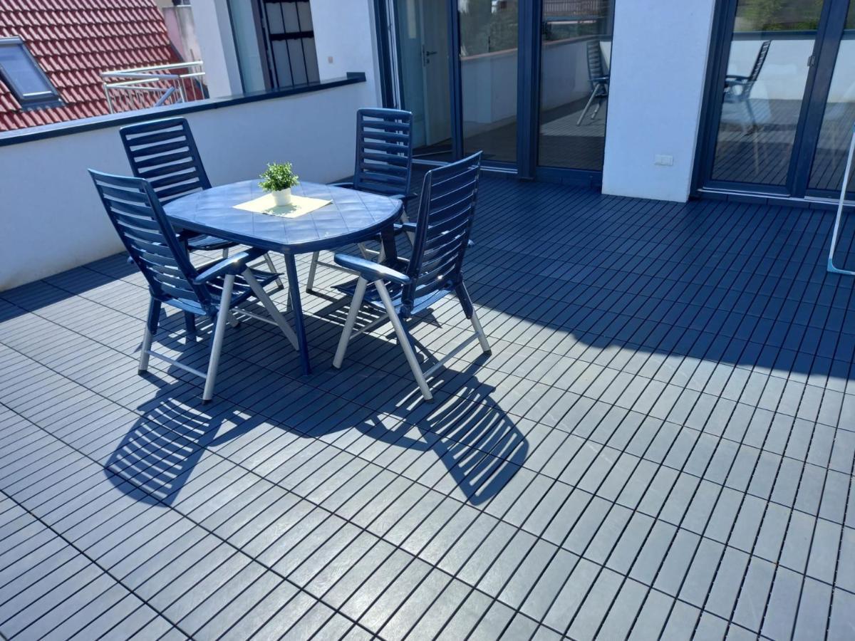 Neubau Appartement Mit Terasse, Privater Eingang,Parkplatz,Kueche Fürth Екстериор снимка
