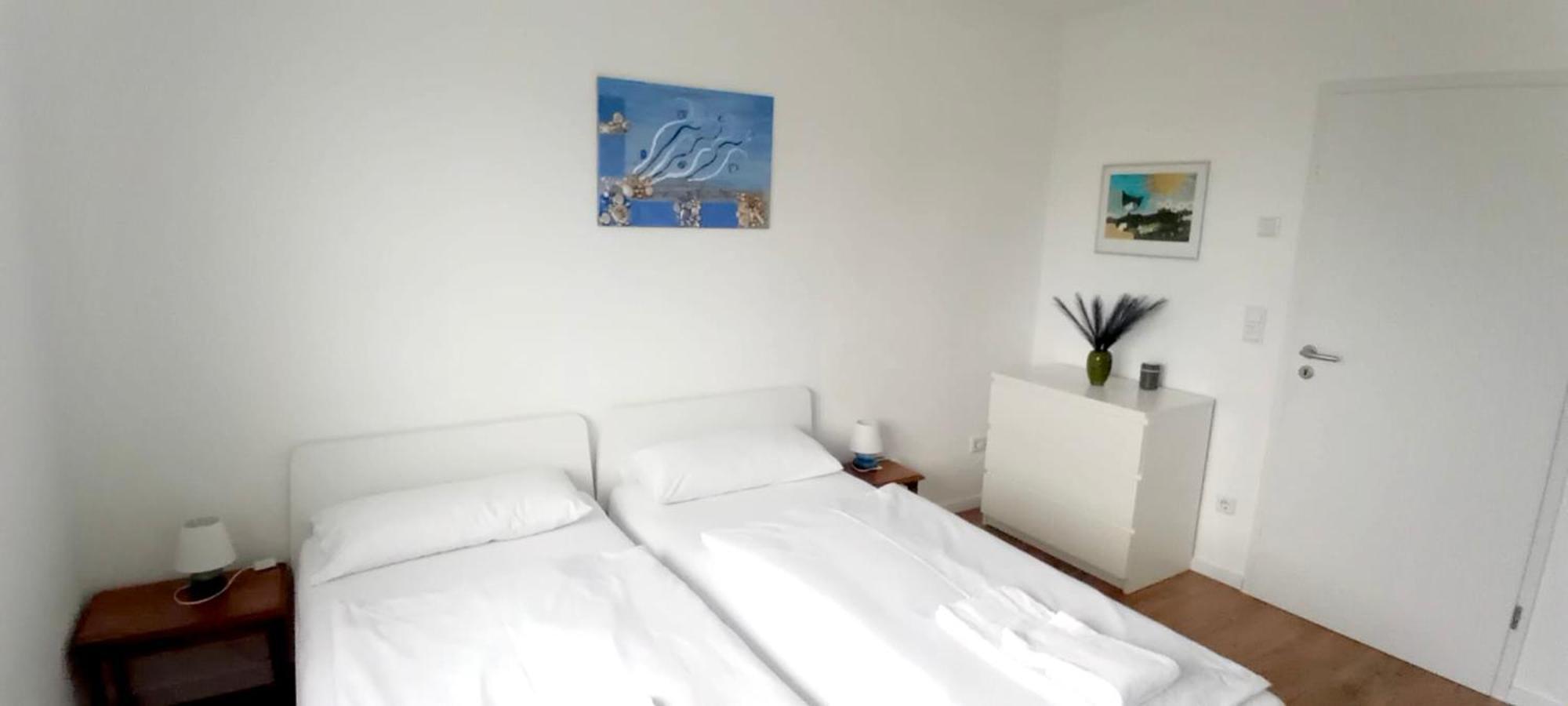 Neubau Appartement Mit Terasse, Privater Eingang,Parkplatz,Kueche Fürth Екстериор снимка