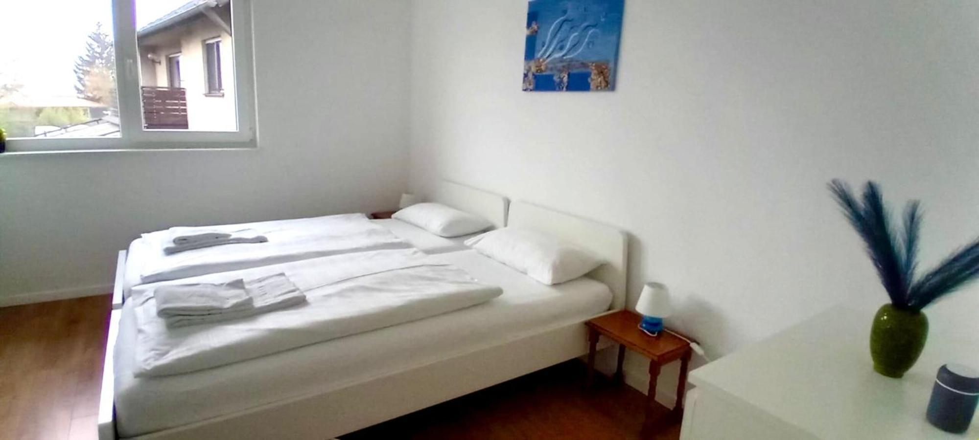Neubau Appartement Mit Terasse, Privater Eingang,Parkplatz,Kueche Fürth Екстериор снимка